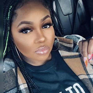 Meet your Posher, Latrisha